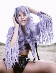kurtka_jeans_z_fredzlami_jeanswear_upcycling_liliowa_sprana_fredzle_haft_lifestyle.jpg