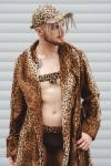 czapka_z_daszkiem_lancuchy_panterka_unisex_gay_festiwal_lifestyle_3.JPG