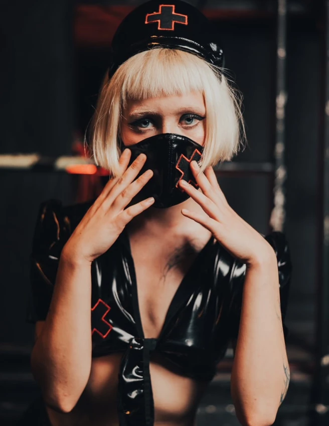 Bluzka wiązana