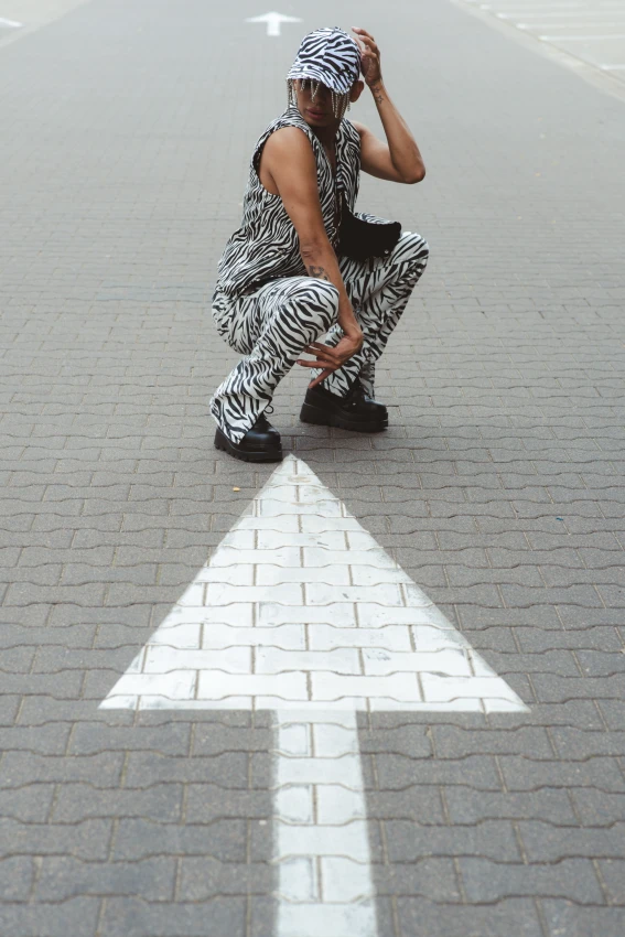 czapka_z_daszkiem_lancuchy_zebra_unisex_gay_festiwal_lifestyle_1.jpeg