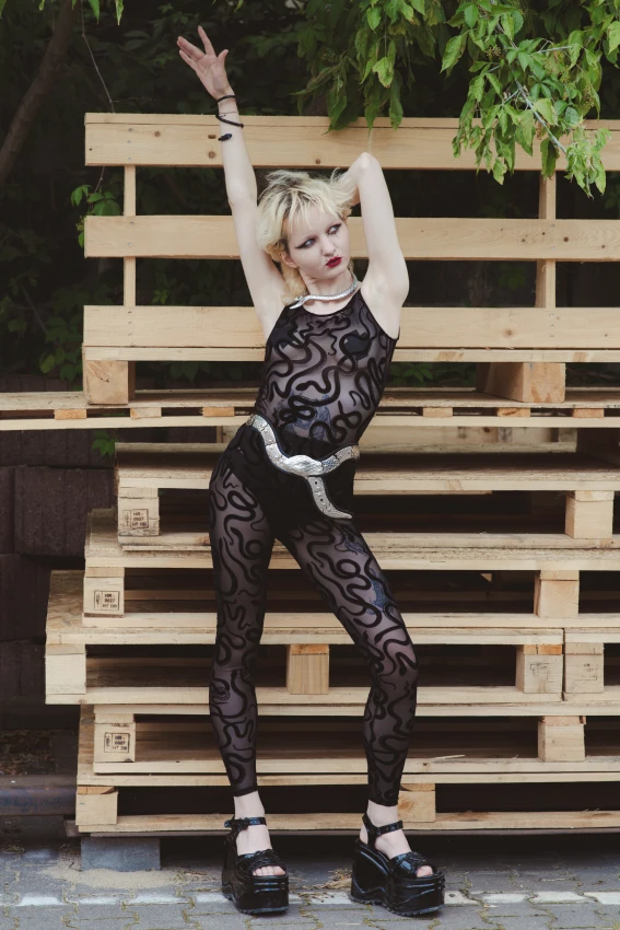 legginsy_czarne_z_siatki_w_weze_wzor_wezy_fetish_impreza_gothic_lifestyle_1.jpeg