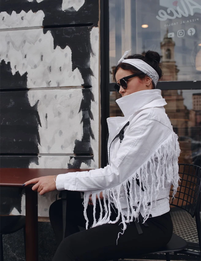 Kurtka jeans z frędzlami